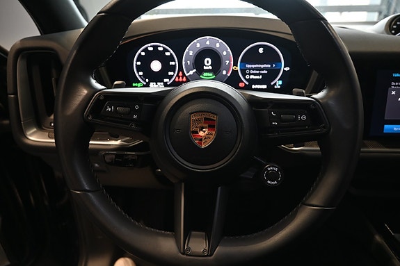 Porsche Cayenne 17 of 24