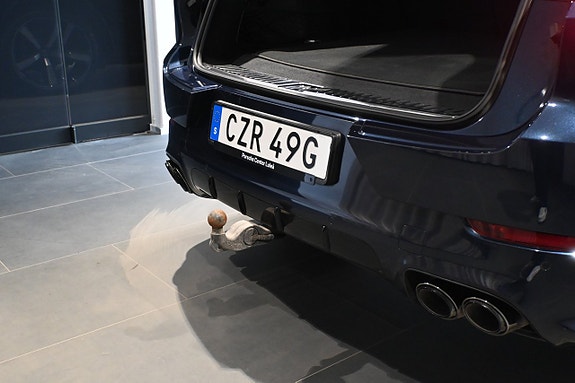 Porsche Cayenne 8 of 24