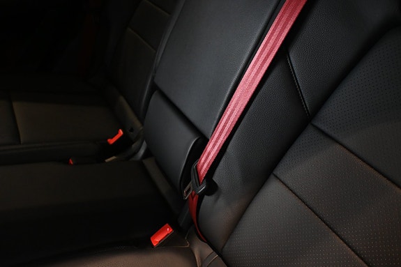 Porsche Cayenne 23 of 24