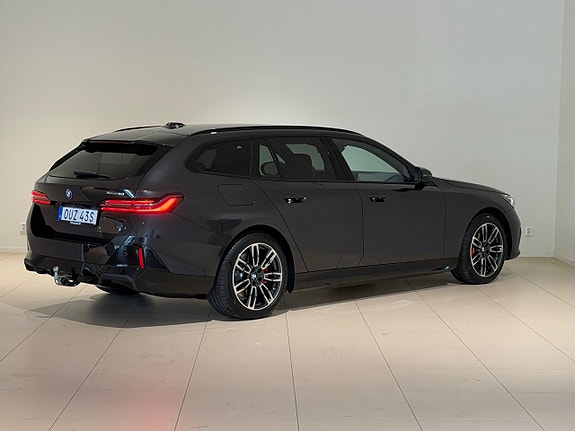 BMW i5 12 of 13