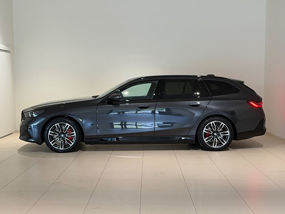 BMW i5 2 of 13