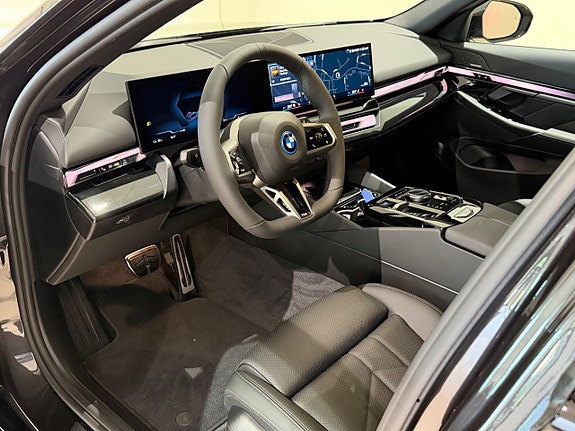 BMW i5 5 of 13