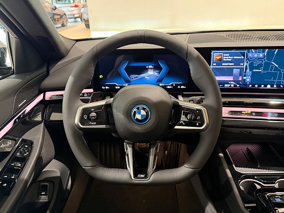 BMW i5 10 of 13