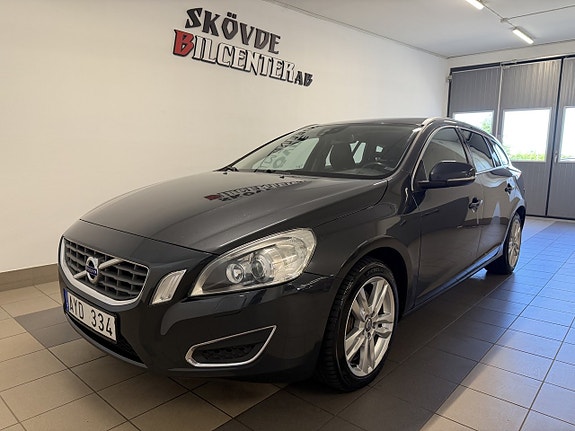 Volvo V60 2 of 11
