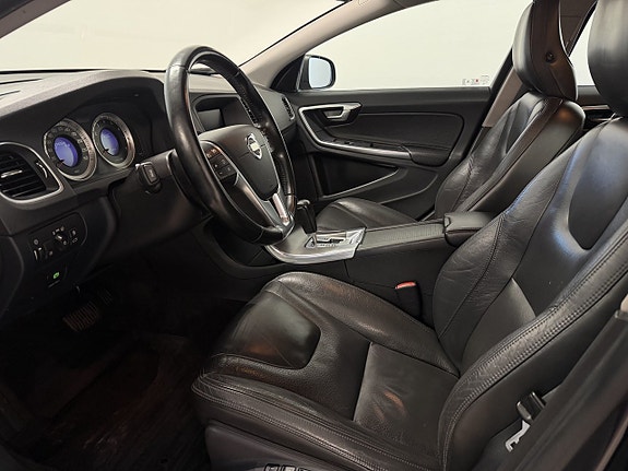 Volvo V60 7 of 11