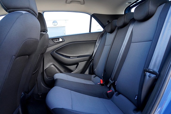 Hyundai i20 9 of 18