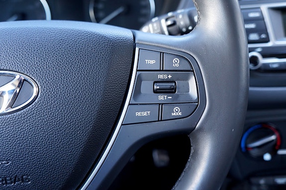 Hyundai i20 15 of 18