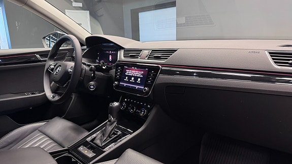 Skoda Superb 7 of 24