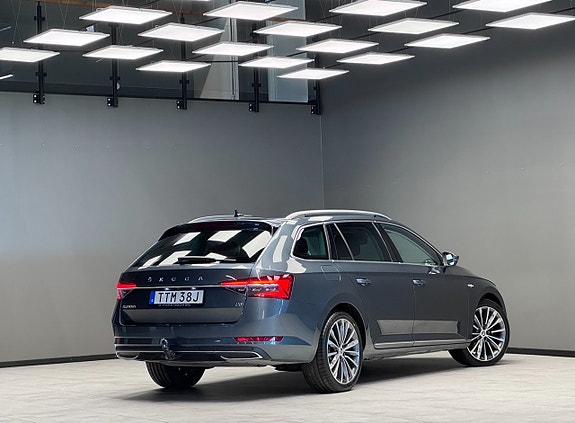 Skoda Superb 2 of 24
