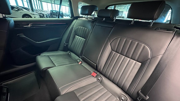 Skoda Superb 9 of 24