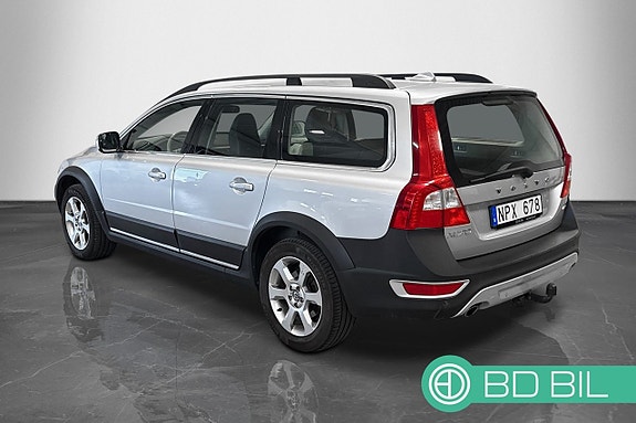 Volvo XC70 2 of 5