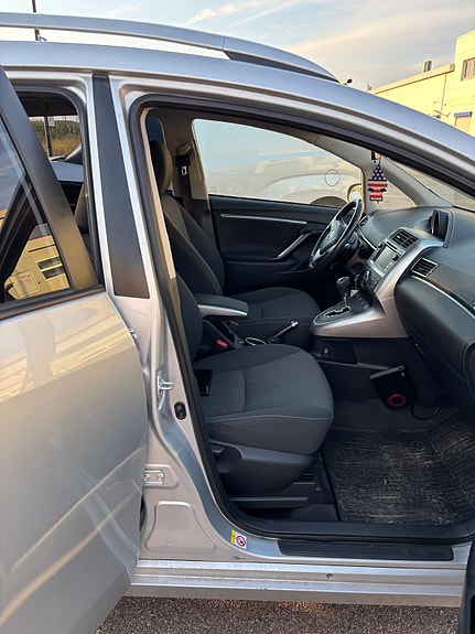 Toyota Verso 5 of 9