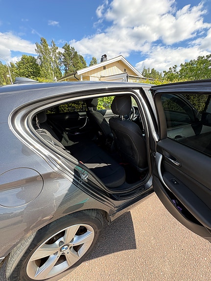 BMW 120d 5 of 5