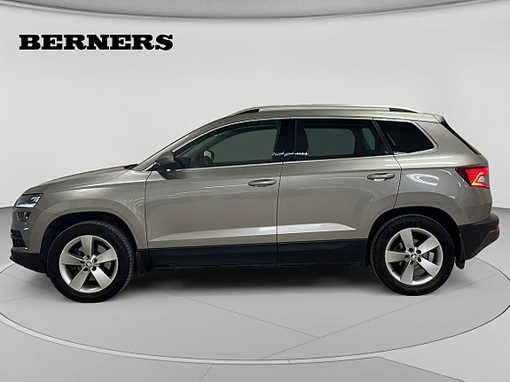 Skoda Karoq 2 of 5