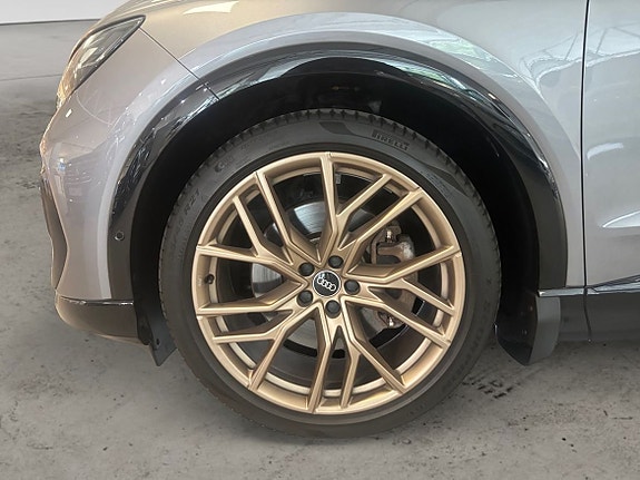 Audi Q4 e-tron 6 of 20