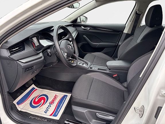 Skoda Octavia 9 of 15