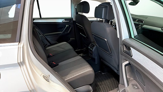 Volkswagen Tiguan 5 of 22