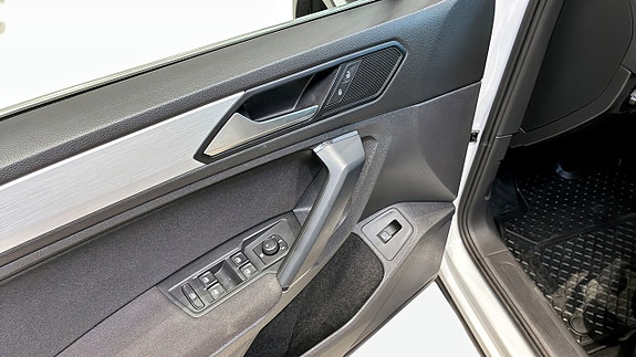 Volkswagen Tiguan 13 of 22