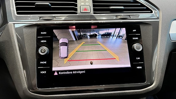Volkswagen Tiguan 17 of 22