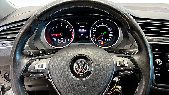 Volkswagen Tiguan 15 of 22