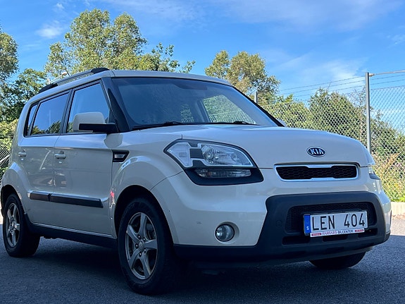 Kia Soul 2 of 5