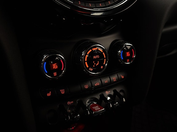 MINI Cooper 18 of 28