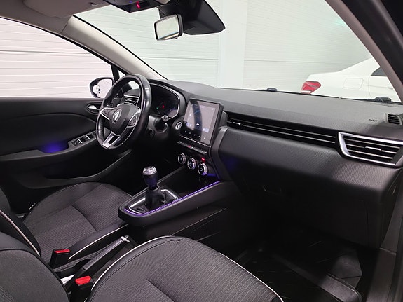 Renault Clio 10 of 19
