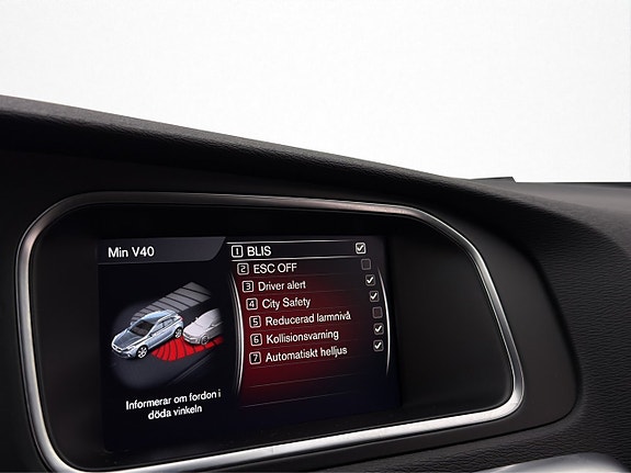 Volvo V40 Cross Country 20 of 30
