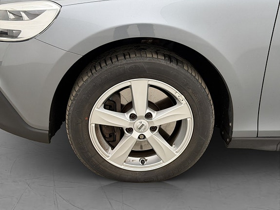 Volvo V40 Cross Country 28 of 30
