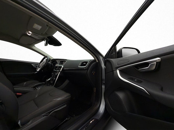 Volvo V40 Cross Country 25 of 30
