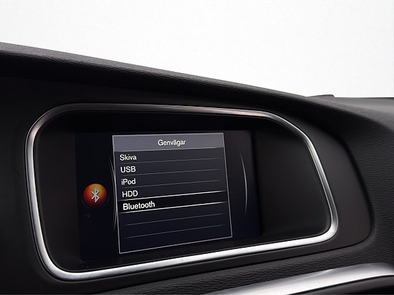 Volvo V40 Cross Country 19 of 30