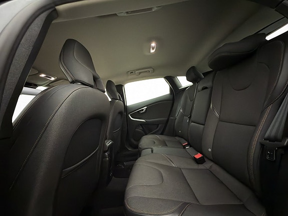 Volvo V40 Cross Country 26 of 30