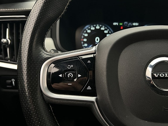Volvo V90 16 of 30