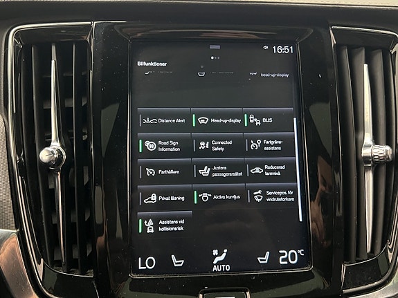 Volvo V90 26 of 30