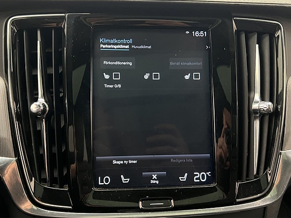 Volvo V90 24 of 30