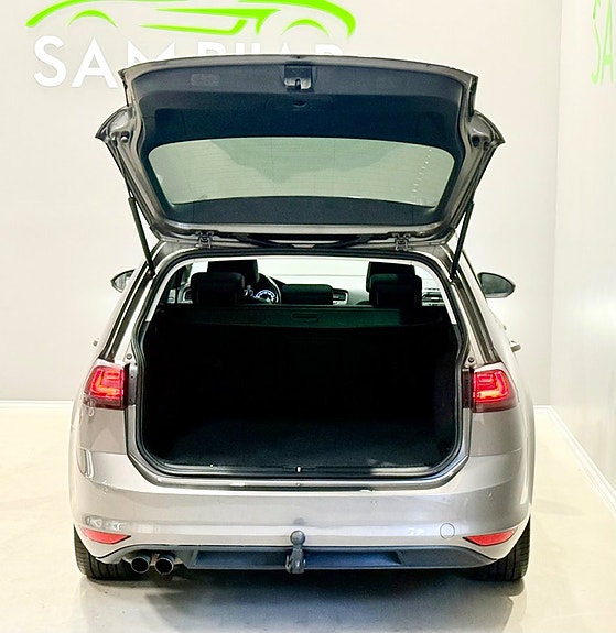 Volkswagen Golf VII 17 of 22