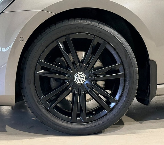 Volkswagen Golf VII 18 of 22