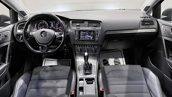 Volkswagen Golf VII 10 of 22