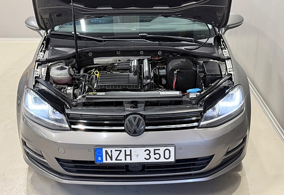Volkswagen Golf VII 19 of 22