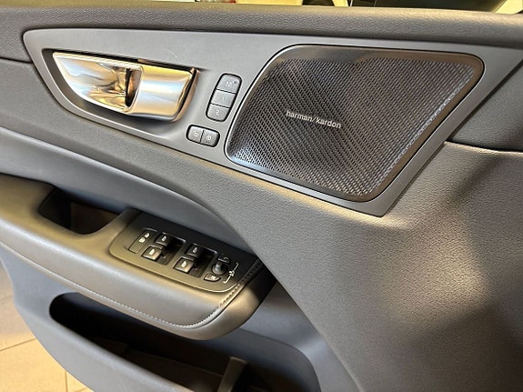 Volvo XC60 4 of 15
