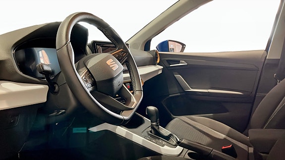 Seat Arona 7 of 12