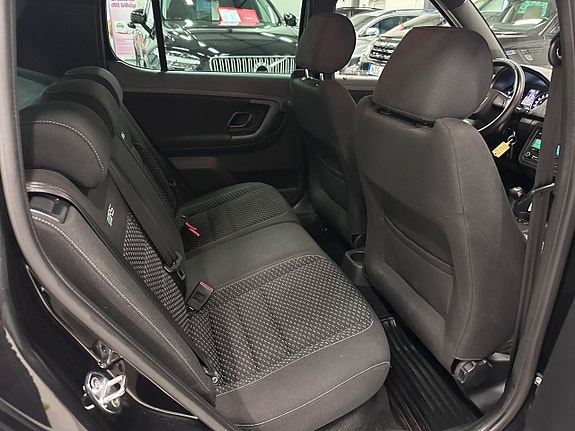 Skoda Fabia 23 of 27