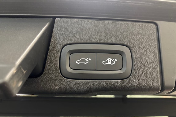 Volvo XC60 19 of 25