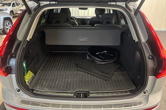 Volvo XC60 13 of 25