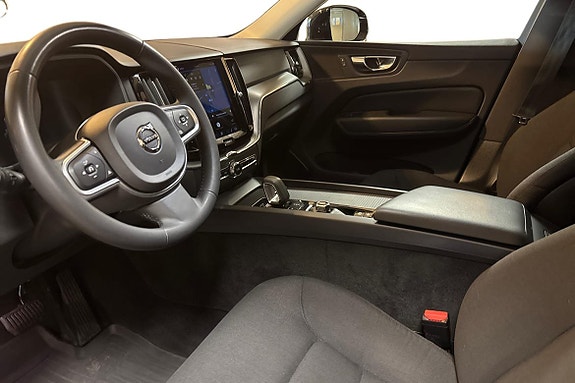 Volvo XC60 8 of 15