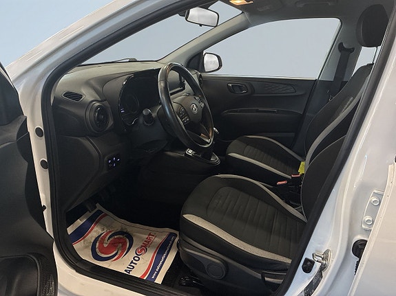 Hyundai i10 13 of 22