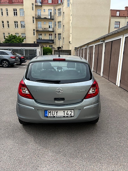 Opel Corsa 3 of 4