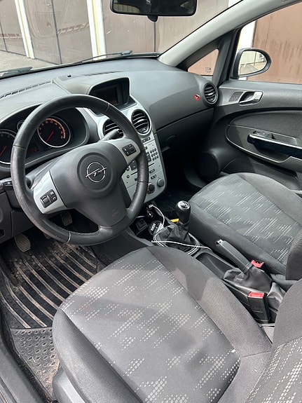 Opel Corsa 4 of 4