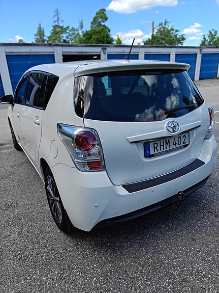 Toyota Verso 3 of 5