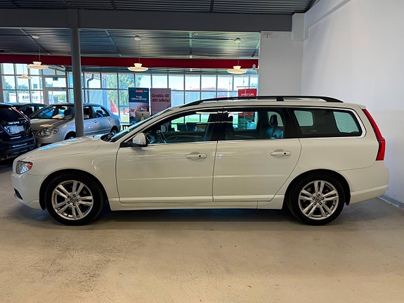 Volvo V70 4 of 5